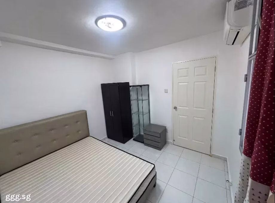 单间出租 • 后港 • 341 Sembawang Close • S$1000 • 3房(2臥室) • 普通房 照片