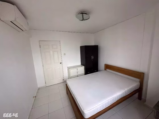 单间出租 • 后港 • 341 Sembawang Close • S$1000 • 3房(2臥室) • 普通房 照片