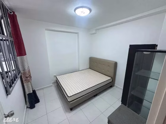 单间出租 • 后港 • 341 Sembawang Close • S$1000 • 3房(2臥室) • 普通房 照片