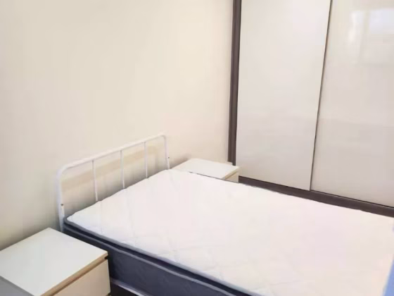 单间出租 • 西部集水区 • 818 Tampines Street 81 • S$1000 • 3房(2臥室) • 主人房 照片