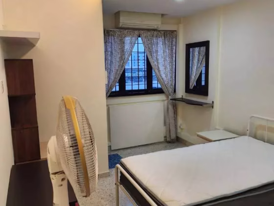 单间出租 • 西部集水区 • 818 Tampines Street 81 • S$1000 • 3房(2臥室) • 主人房 照片