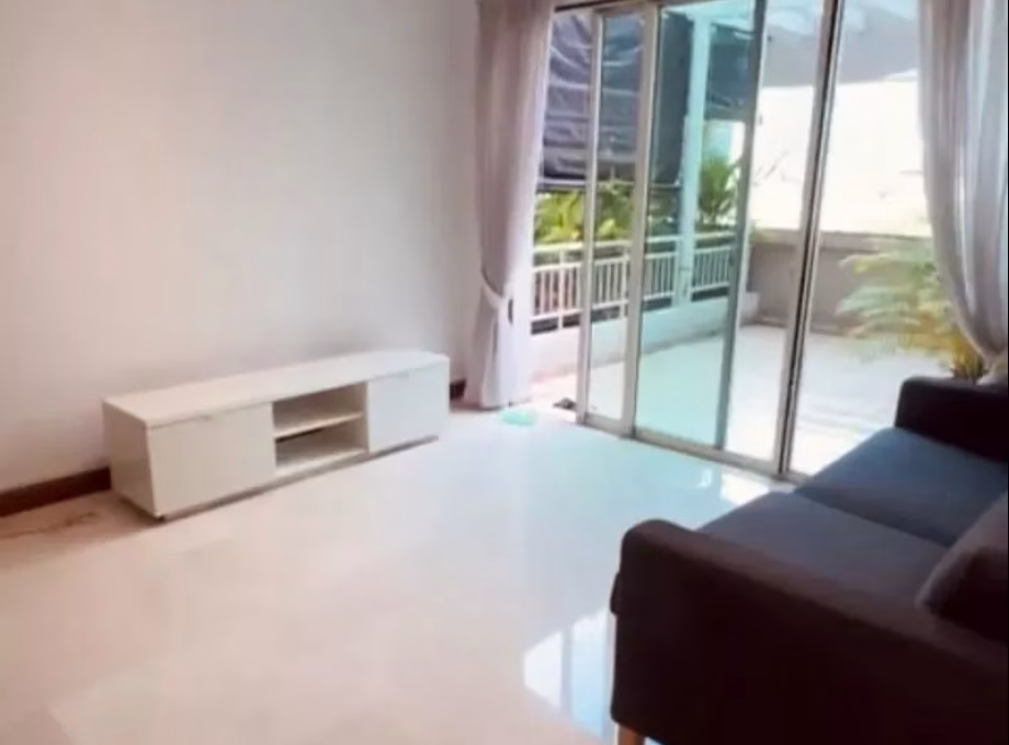 整套出租 • 南部群岛 •  Burlington Square • S$5300 • 住宅公寓 • 1152ft² / 107m² 照片