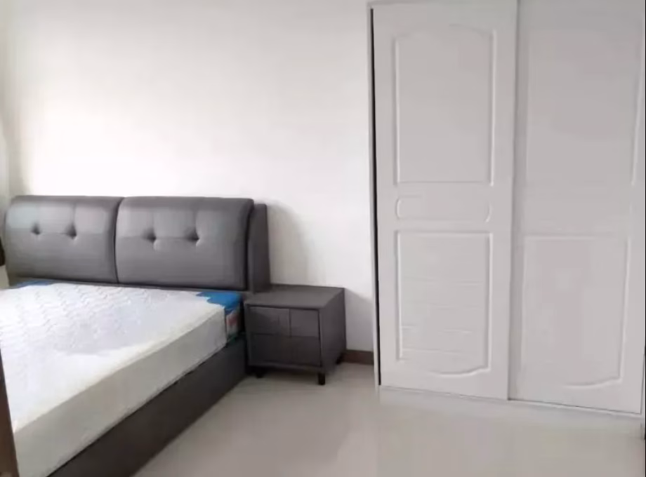 单间出租 • 武吉巴督 • 467B Bukit Batok West Avenue 9 • S$1100 • 4房(3臥室) • 主人房 照片