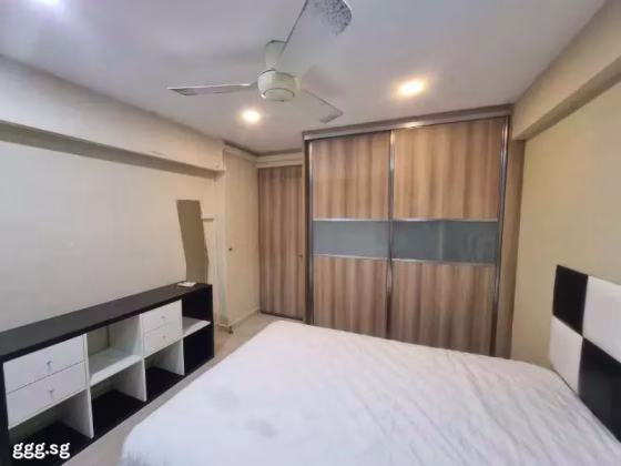单间出租 • 金文泰 • 1 Everton Park • S$1800 • 5房(4臥室) • 主人房 照片
