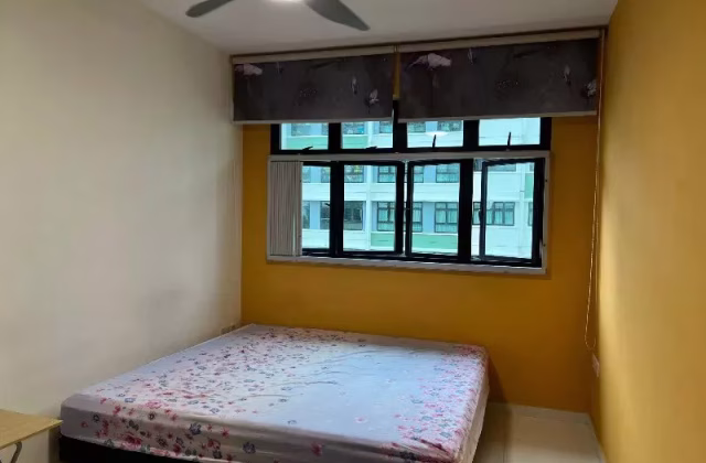 单间出租 • 梧槽 • 508B Yishun Avenue 4 • S$900 • 4房(3臥室) • 普通房
