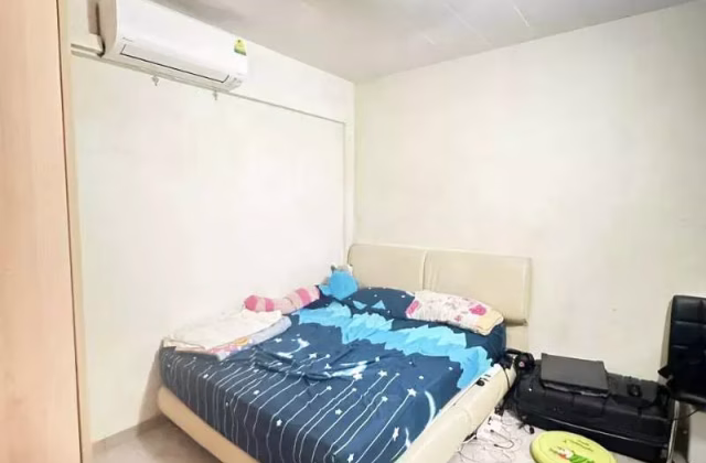 单间出租 • 梧槽 • 703 Yishun Avenue 5 • S$1150 • 3房(2臥室) • 普通房