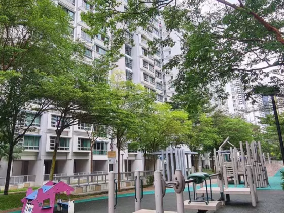 房屋出售 • 武吉班让 • 423 Clementi Avenue 1 • S$425000 • 2房(1臥室) • 527ft² / 48m² 照片