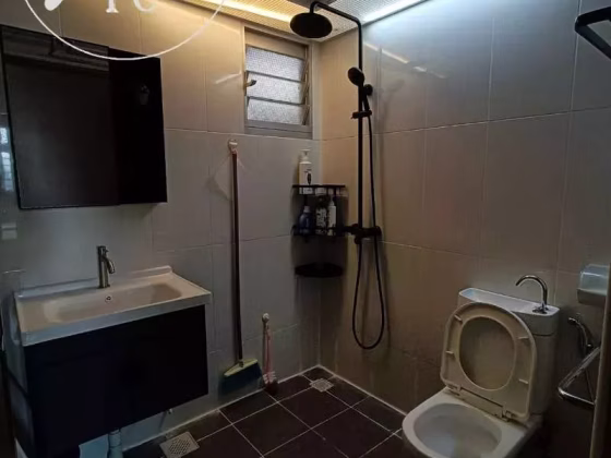 单间出租 • 后港 • 102A Canberra Street • S$850 • 4房(3臥室) • 普通房 照片