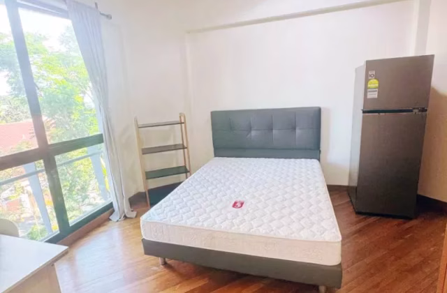 单间出租 • 西部集水区 •  Eastpoint Green • S$1500 • 共管公寓 • 主人房