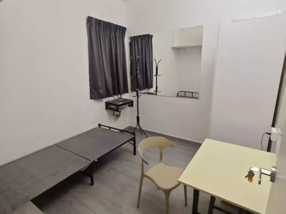单间出租 • 纽顿 •  Novena Court • S$1100 • 住宅公寓 • 佣人房 照片