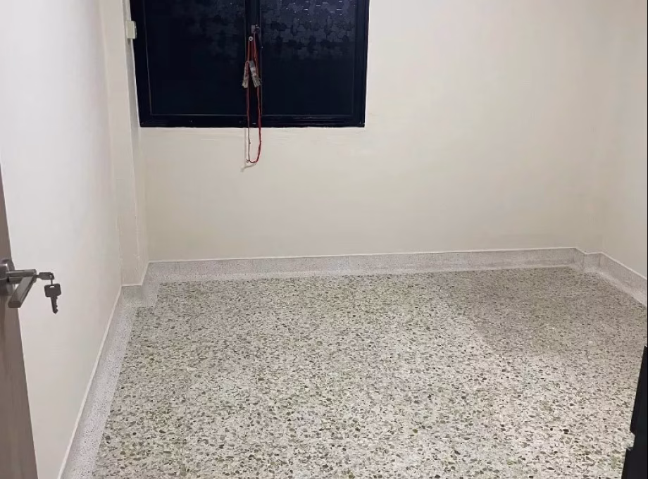 单间出租 • 马林百列 • 219 Lorong 8 Toa Payoh • S$1200 • 3房(2臥室) • 普通房 照片