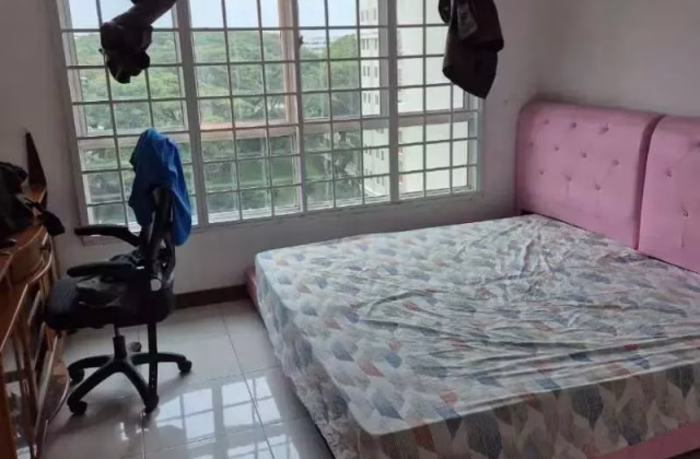 单间出租 • 西部集水区 •  Melville Park • S$1050 • 住宅公寓 • 普通房