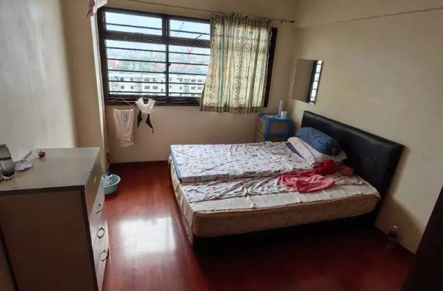 单间出租 • 后港 • 306 Canberra Road • S$900 • 5房(4臥室) • 普通房