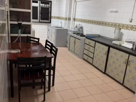 单间出租 • 巴耶利峇 • 25 Teban Gardens Road • S$850 • 3房(2臥室) • 佣人房 照片