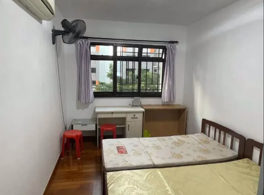 单间出租 • 林厝港 • 673B Jurong West Street 65 • S$1200 • 5房(4臥室) • 普通房 照片