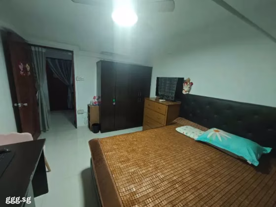 单间出租 • 巴耶利峇 • 230 Jurong East Street 21 • S$1100 • 3房(2臥室) • 普通房 照片