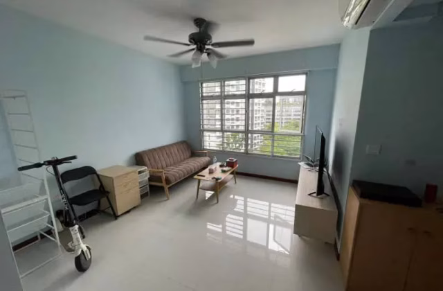 单间出租 • 梧槽 • 671B Yishun Avenue 4 • S$900 • 3房(2臥室) • 普通房