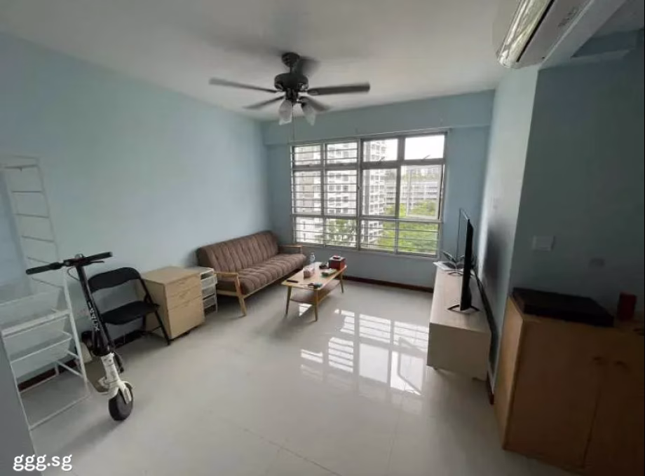 单间出租 • 梧槽 • 671B Yishun Avenue 4 • S$900 • 3房(2臥室) • 普通房 照片