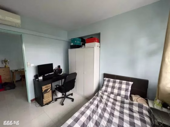 单间出租 • 梧槽 • 671B Yishun Avenue 4 • S$900 • 3房(2臥室) • 普通房 照片
