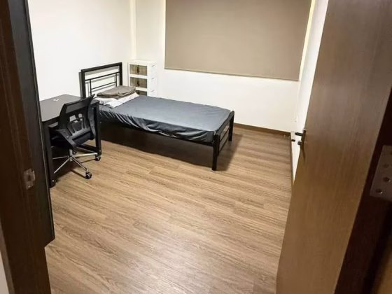 单间出租 • 西部集水区 •  Tampines Street 64 • S$1000 • 5房(4臥室) • 普通房 照片