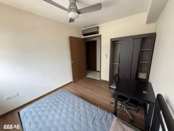 单间出租 • 西部集水区 •  Tampines Street 64 • S$1000 • 5房(4臥室) • 普通房 照片