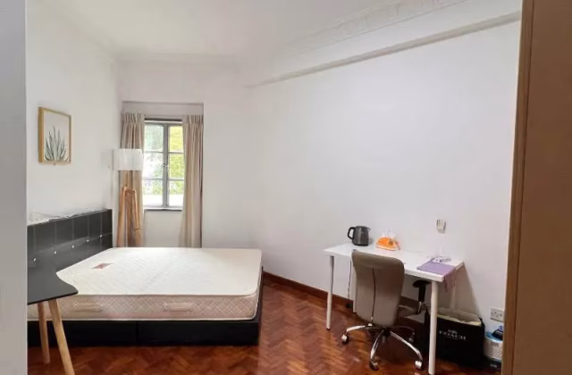 单间出租 • 西部群岛 •  The Riverside Piazza • S$1500 • 住宅公寓 • 普通房