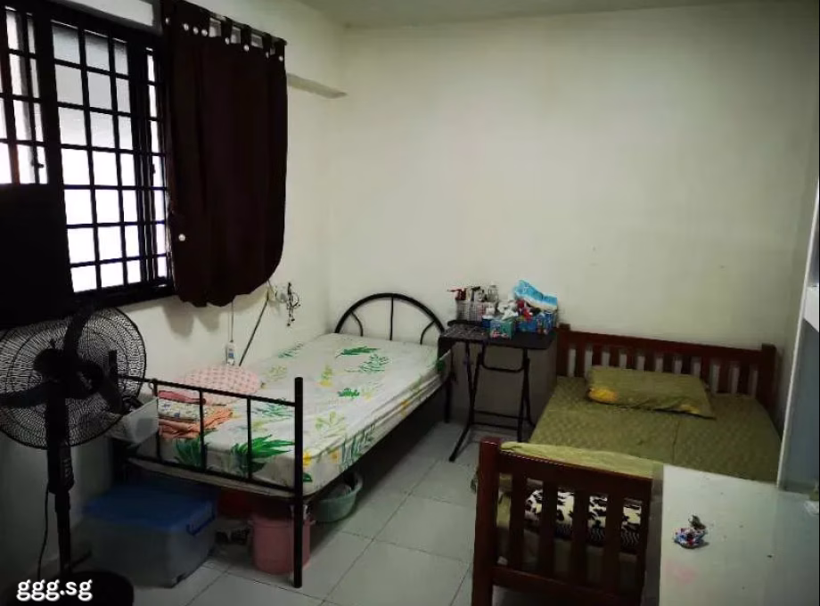 单间出租 • 武吉巴督 • 244 Bukit Batok East Avenue 5 • S$450 • 3房(2臥室) • 床位出租 照片
