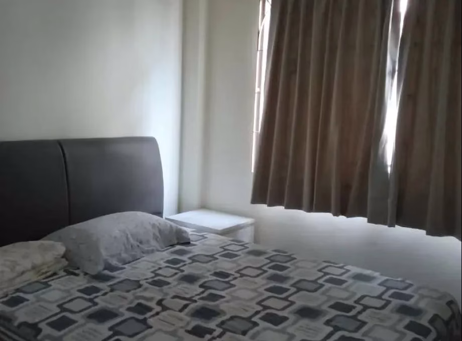 单间出租 • 新加坡河 •  Charlton Park • S$1500 • 优质洋房 • 普通房 照片