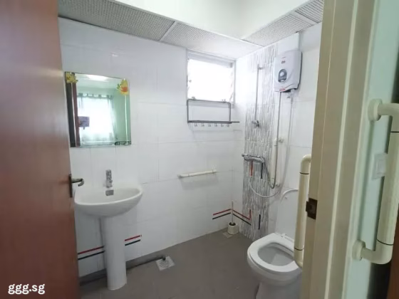 整套出租 • 金文泰 • 95C Henderson Road • S$3200 • 3房(2臥室) • 760ft² / 70m² 照片