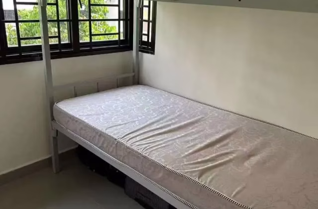 单间出租 • 乌节 • 320 Ang Mo Kio Avenue 1 • S$800 • 3房(2臥室) • 佣人房