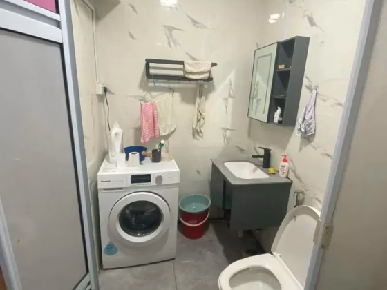 单间出租 • 林厝港 • 673B Jurong West Street 65 • S$1400 • 4房(3臥室) • 主人房 照片