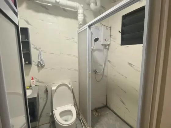 单间出租 • 林厝港 • 673B Jurong West Street 65 • S$1400 • 4房(3臥室) • 主人房 照片