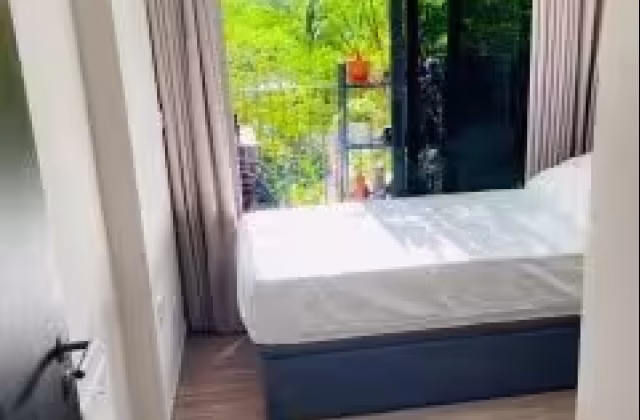 单间出租 • 新加坡河 •  Riverfront Residences • S$1200 • 共管公寓 • 普通房