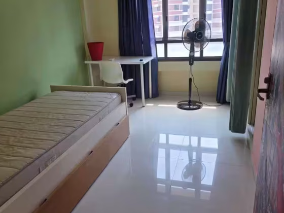单间出租 • 金文泰 • 74A Redhill Road • S$1000 • 3房(2臥室) • 普通房 照片