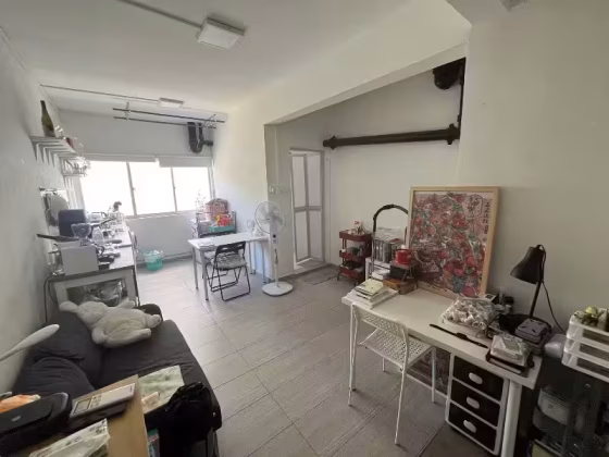 整套出租 • 欧南 • GEYLANG ROAD (389569) • S$2400 • 店屋 • 420ft² / 39m² 照片