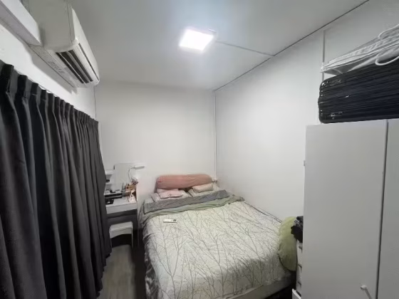 整套出租 • 欧南 • GEYLANG ROAD (389569) • S$2400 • 店屋 • 420ft² / 39m² 照片