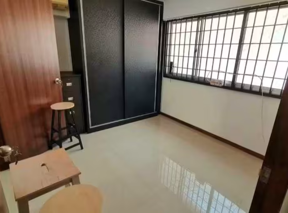 单间出租 • 中央集水区 • 539 Serangoon North Avenue 4 • S$850 • 执行组屋 • 佣人房 照片