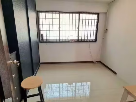 单间出租 • 中央集水区 • 539 Serangoon North Avenue 4 • S$850 • 执行组屋 • 佣人房 照片