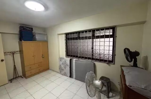 单间出租 • 蔡厝港 • 670 Choa Chu Kang Crescent • S$700 • 4房(3臥室) • 普通房