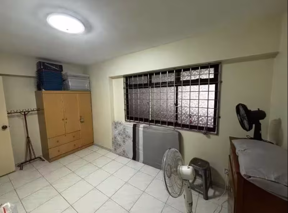 单间出租 • 蔡厝港 • 670 Choa Chu Kang Crescent • S$700 • 4房(3臥室) • 普通房 照片