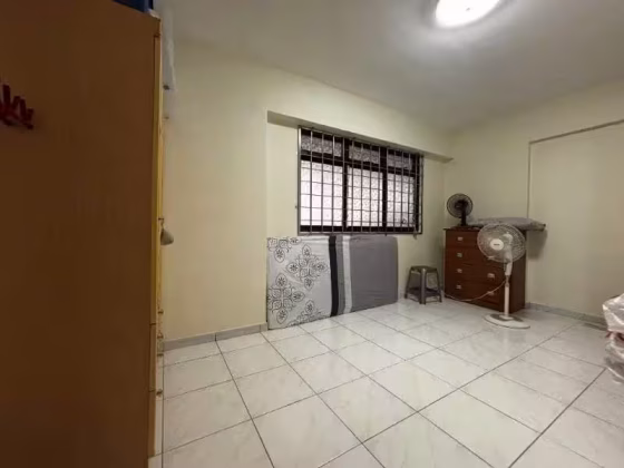 单间出租 • 蔡厝港 • 670 Choa Chu Kang Crescent • S$700 • 4房(3臥室) • 普通房 照片
