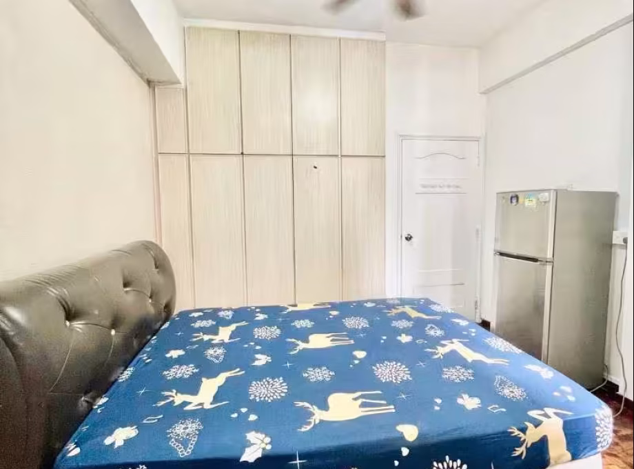 单间出租 • 欧南 •  Moro Mansion • S$1480 • 住宅公寓 • 主人房 照片