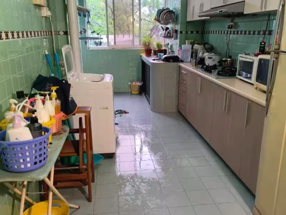 单间出租 • 马林百列 • 186 Toa Payoh Central • S$400 • 4房(3臥室) • 床位出租 照片