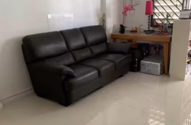 单间出租 • 金文泰 • 105 Henderson Crescent • S$430 • 3房(2臥室) • 床位出租