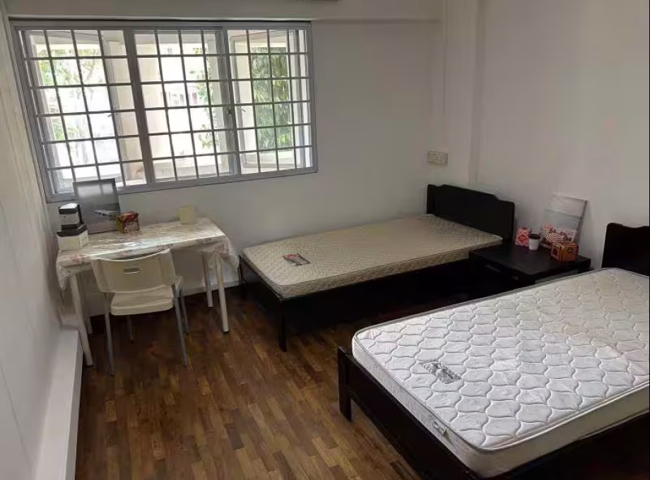 单间出租 • 新加坡河 • 853 Hougang Central • S$600 • 5房(4臥室) • 普通房 照片