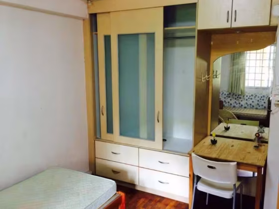 单间出租 • 新加坡河 • 853 Hougang Central • S$600 • 5房(4臥室) • 普通房 照片