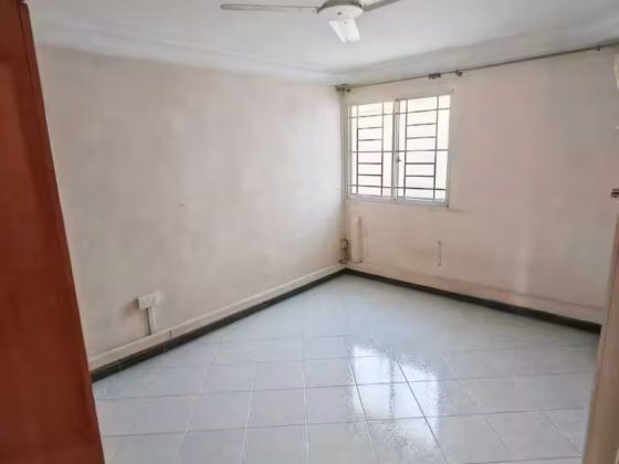 单间出租 • 马林百列 • 1 Lorong 7 Toa Payoh • S$1200 • 3房(2臥室) • 普通房 照片