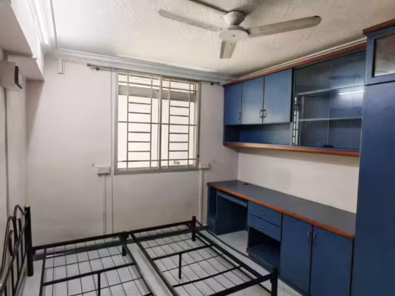 单间出租 • 马林百列 • 1 Lorong 7 Toa Payoh • S$1200 • 3房(2臥室) • 普通房 照片