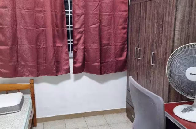 单间出租 • 实龙岗 • 209 Serangoon Central • S$580 • 3房(2臥室) • 普通房