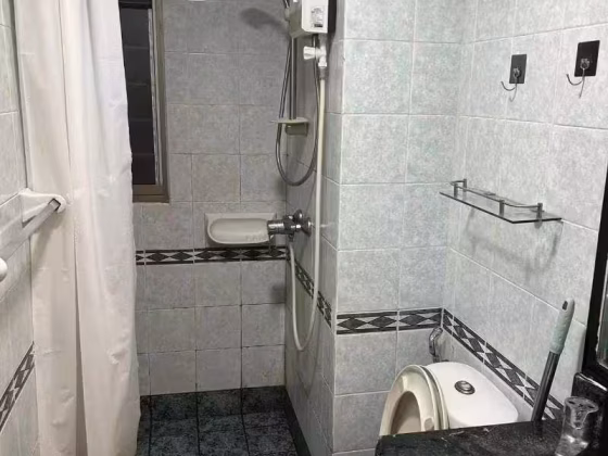 单间出租 • 梧槽 •  Orchid Park Condominium • S$620 • 共管公寓 • 佣人房 照片